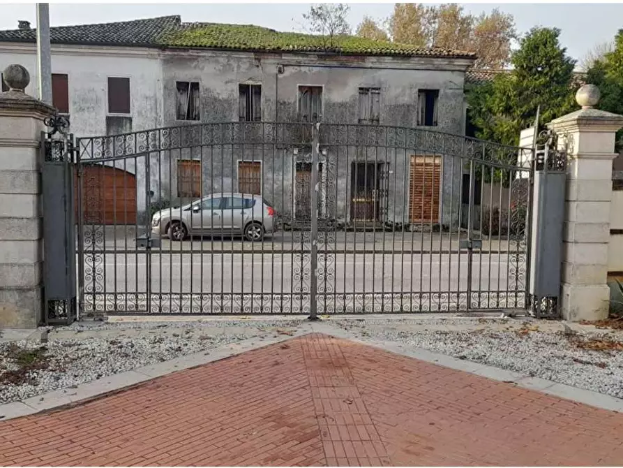 Immagine 17 di Villa in vendita  in Via Roma 12 a Montegaldella