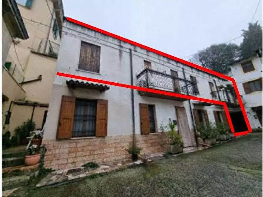 Immagine 1 di Appartamento in vendita  in Via Poiano 77 a Verona