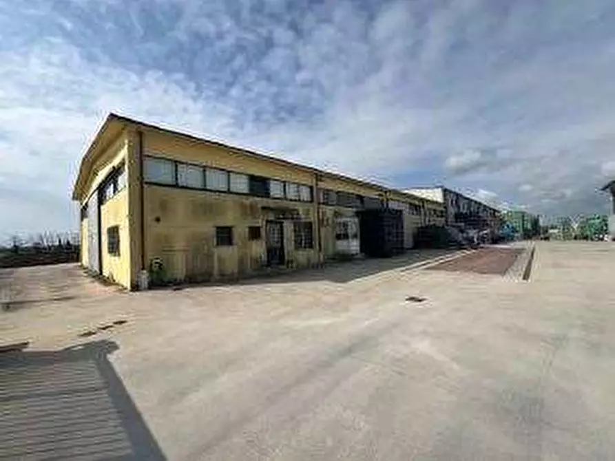 Immagine 1 di Capannone industriale in vendita  in Via Afra Decò 22 a Villafranca Di Verona