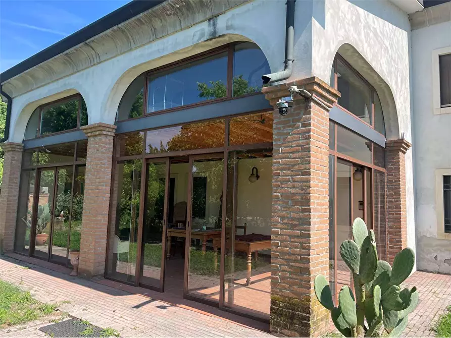 Immagine 45 di Villa in vendita  in via legnago 8 a Palu'