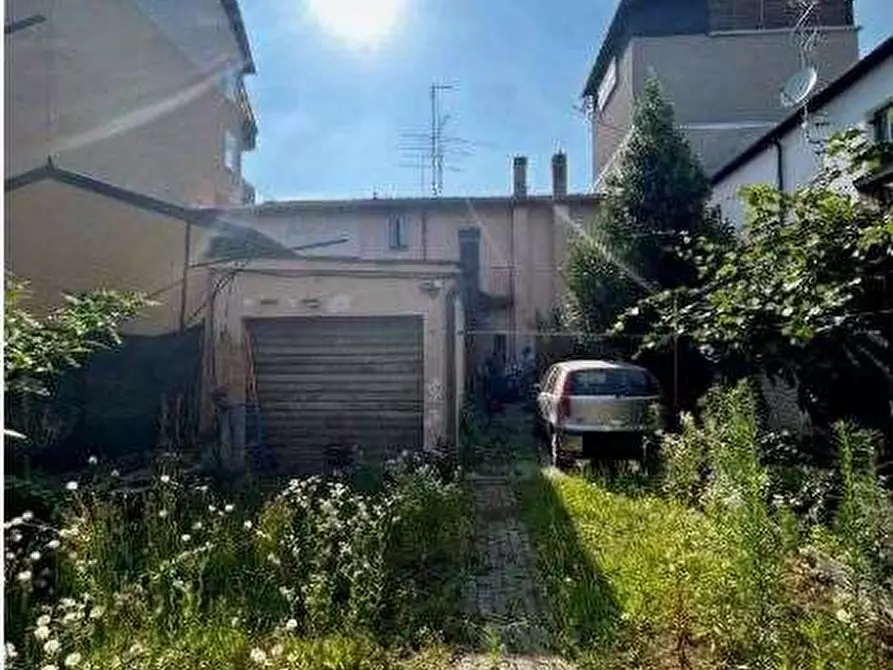 Immagine 2 di Porzione di casa in vendita  in Via Luciano Marchi 4 a Verona