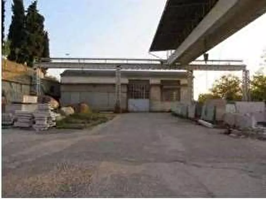 Immagine 7 di Capannone industriale in vendita  in Località Gamberon 17 a Caprino Veronese