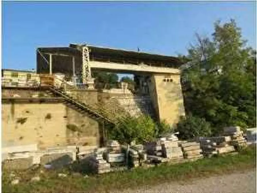 Immagine 8 di Capannone industriale in vendita  in Località Gamberon 17 a Caprino Veronese