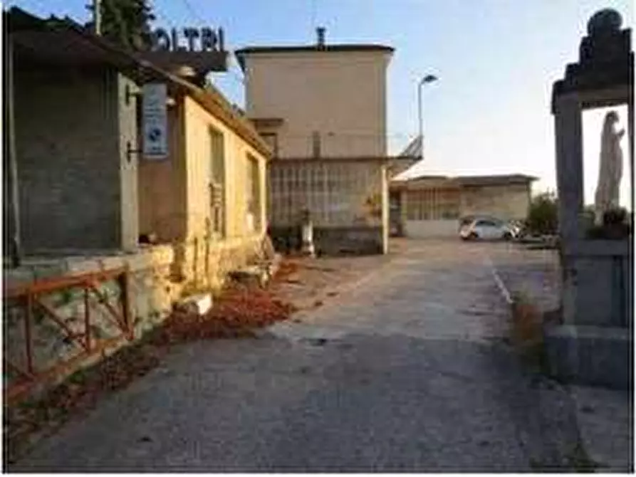 Immagine 10 di Capannone industriale in vendita  in Località Gamberon 17 a Caprino Veronese