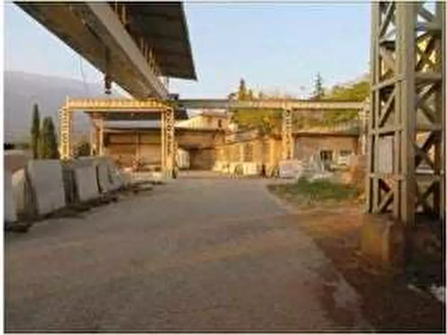 Immagine 13 di Capannone industriale in vendita  in Località Gamberon 17 a Caprino Veronese