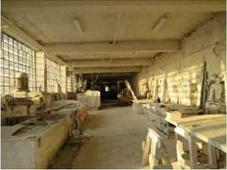 Immagine 19 di Capannone industriale in vendita  in Località Gamberon 17 a Caprino Veronese