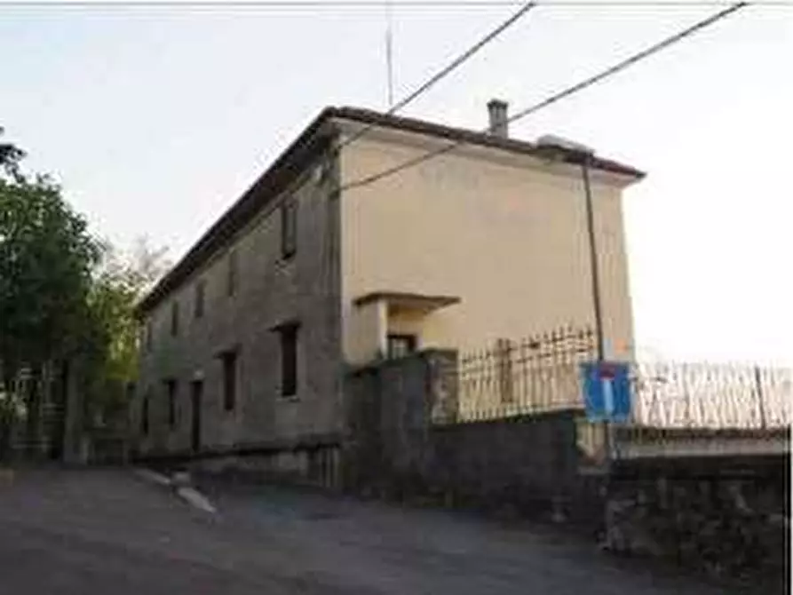 Immagine 29 di Capannone industriale in vendita  in Località Gamberon 17 a Caprino Veronese