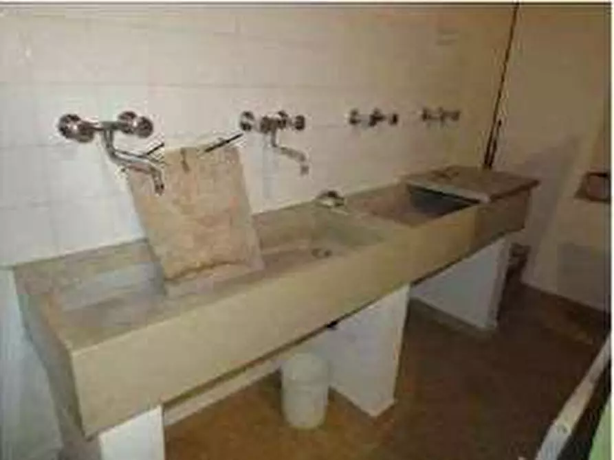 Immagine 40 di Capannone industriale in vendita  in Località Gamberon 17 a Caprino Veronese