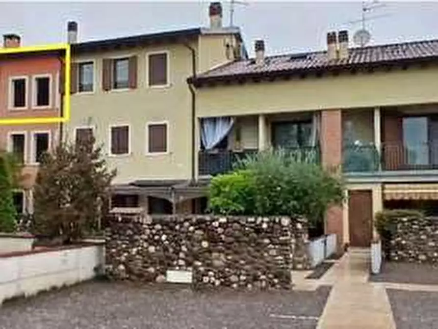 Immagine 2 di Appartamento in vendita  in Località Civel 64 a Bussolengo