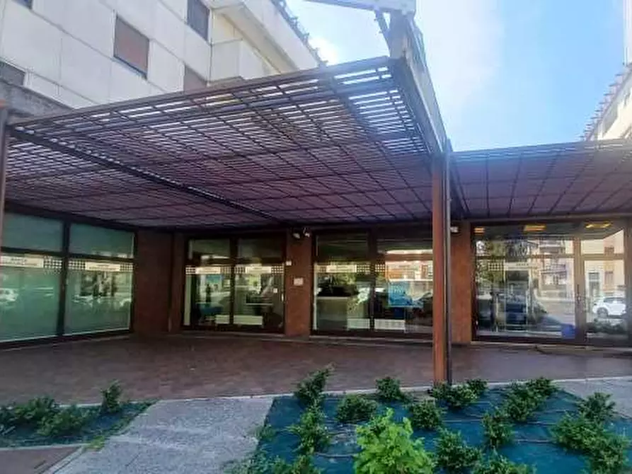 Immagine 1 di Negozio in vendita  in Via Luigi Galvani 7 a Verona