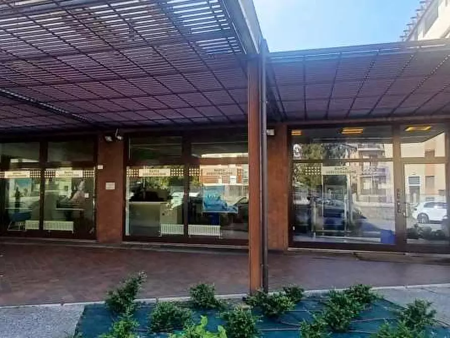 Immagine 3 di Negozio in vendita  in Via Luigi Galvani 7 a Verona