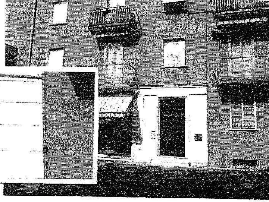 Immagine 2 di Appartamento in vendita  in Via Cacciatori Piemontesi  20 a Verona