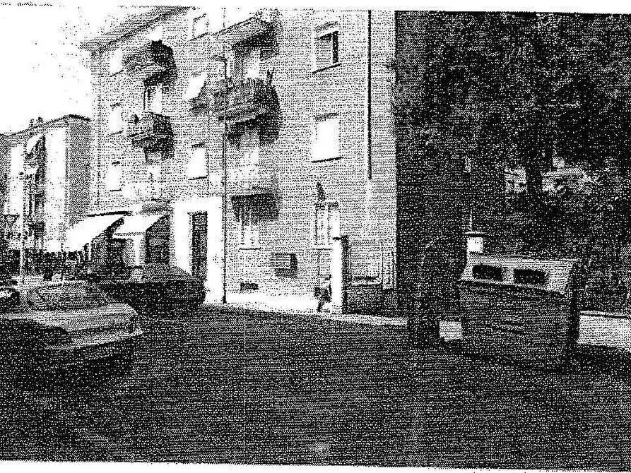 Immagine 4 di Appartamento in vendita  in Via Cacciatori Piemontesi  20 a Verona