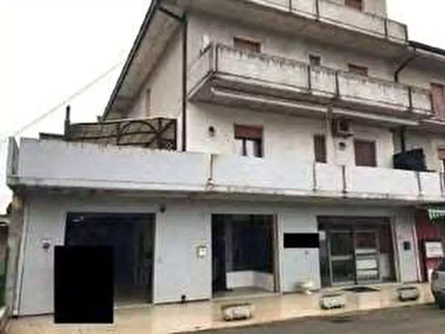 Immagine 4 di Negozio in vendita  in Via Calcinaro 747 a Salizzole