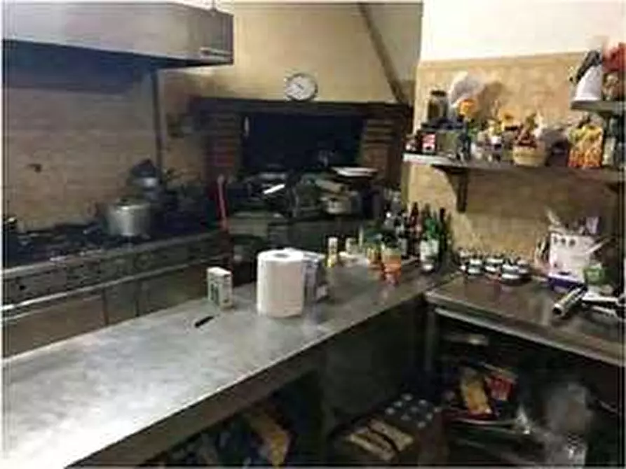 Immagine 20 di Negozio in vendita  in Via Calcinaro 747 a Salizzole