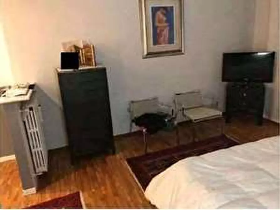 Immagine 43 di Negozio in vendita  in Via Calcinaro 747 a Salizzole