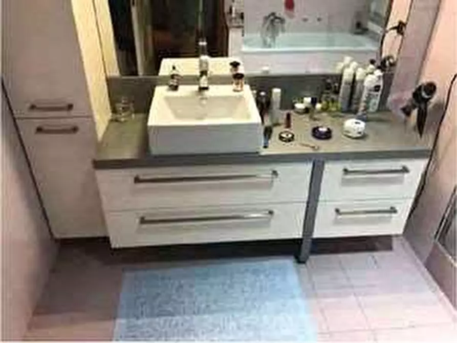 Immagine 46 di Negozio in vendita  in Via Calcinaro 747 a Salizzole