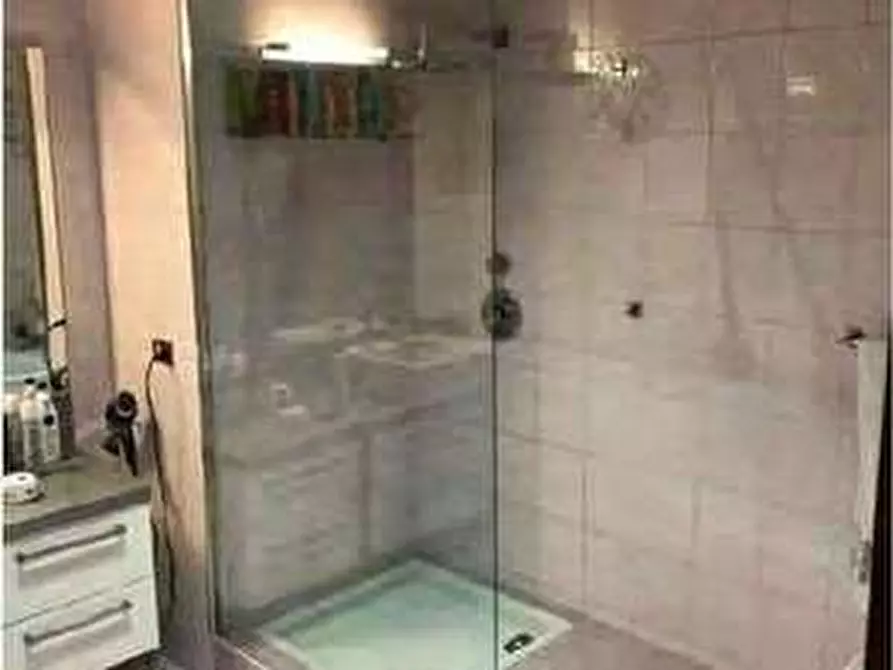 Immagine 47 di Negozio in vendita  in Via Calcinaro 747 a Salizzole