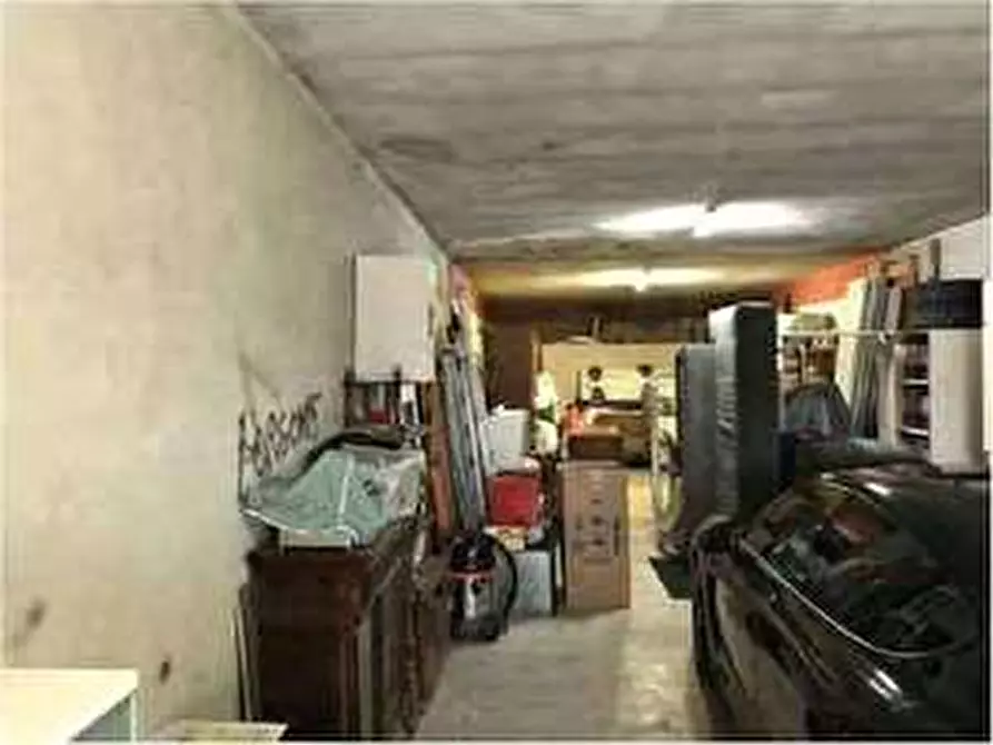 Immagine 52 di Negozio in vendita  in Via Calcinaro 747 a Salizzole