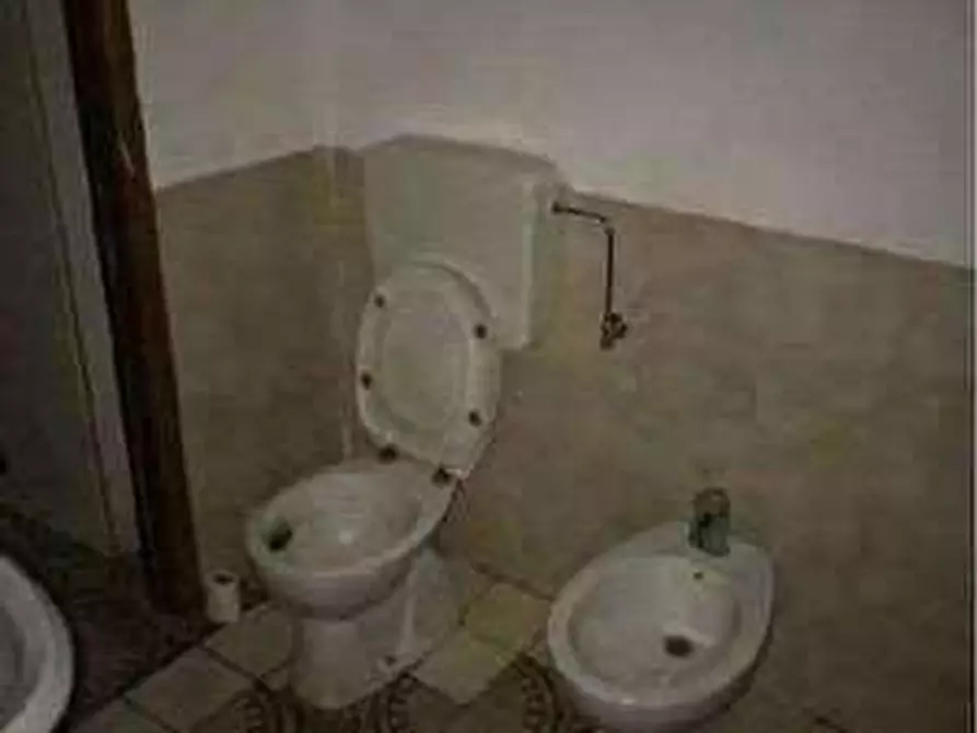 Immagine 68 di Negozio in vendita  in Via Calcinaro 747 a Salizzole