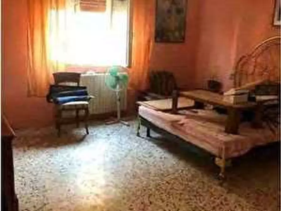 Immagine 80 di Negozio in vendita  in Via Calcinaro 747 a Salizzole