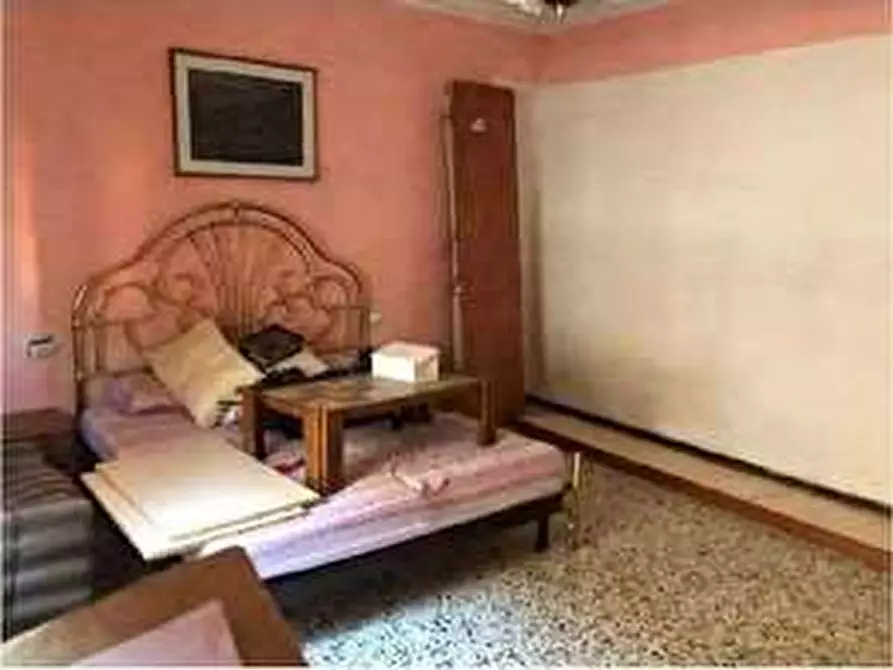 Immagine 81 di Negozio in vendita  in Via Calcinaro 747 a Salizzole