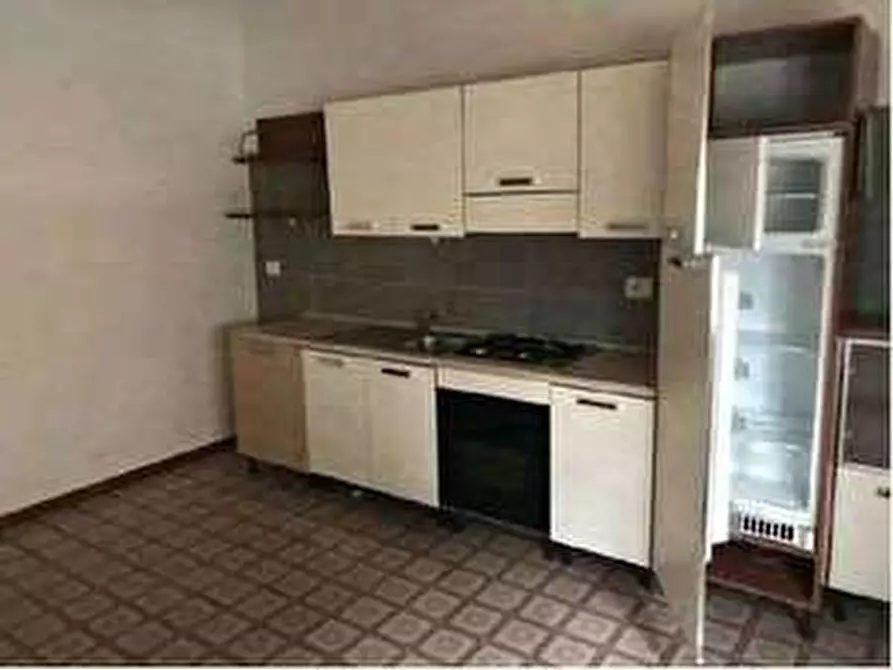 Immagine 91 di Negozio in vendita  in Via Calcinaro 747 a Salizzole