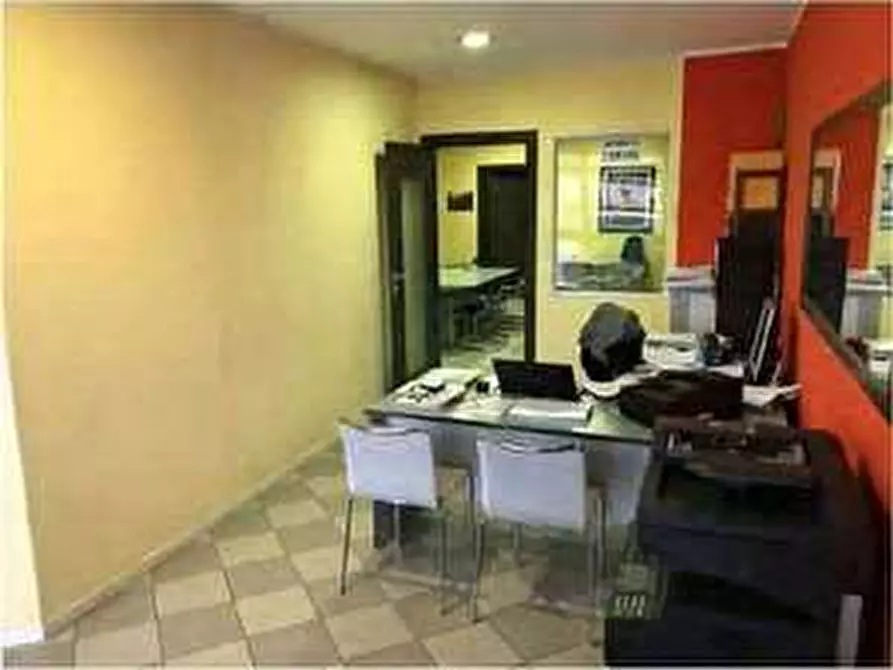 Immagine 99 di Negozio in vendita  in Via Calcinaro 747 a Salizzole