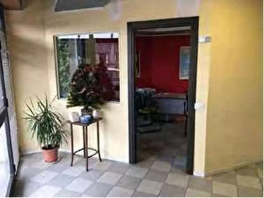 Immagine 100 di Negozio in vendita  in Via Calcinaro 747 a Salizzole