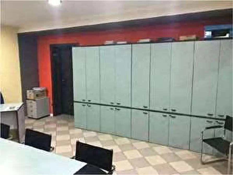 Immagine 105 di Negozio in vendita  in Via Calcinaro 747 a Salizzole