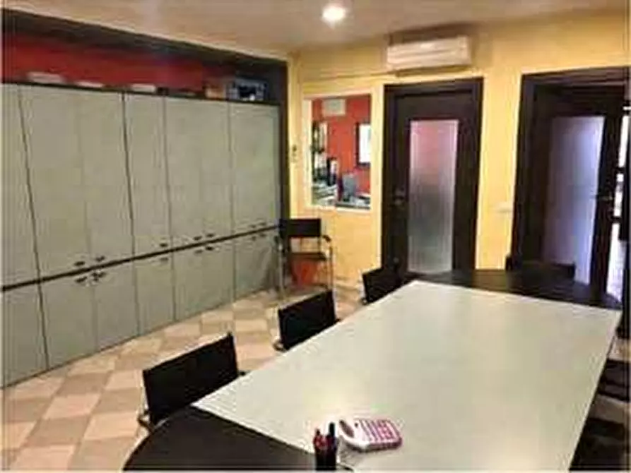 Immagine 106 di Negozio in vendita  in Via Calcinaro 747 a Salizzole