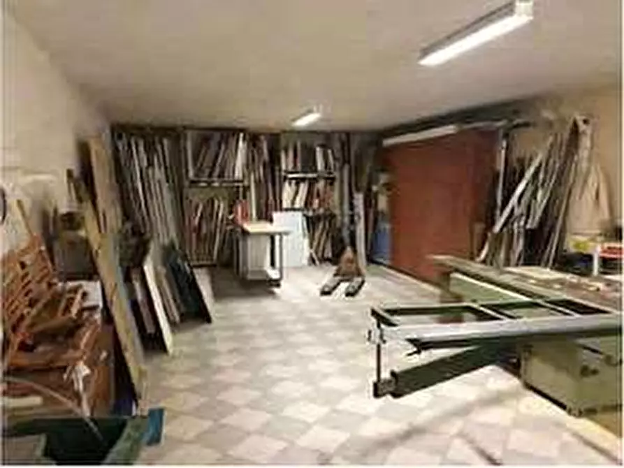 Immagine 112 di Negozio in vendita  in Via Calcinaro 747 a Salizzole