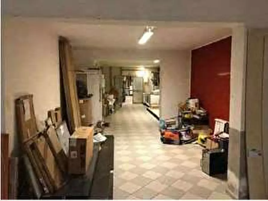 Immagine 115 di Negozio in vendita  in Via Calcinaro 747 a Salizzole