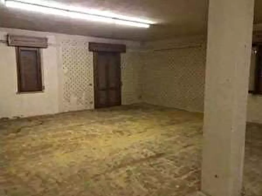 Immagine 139 di Negozio in vendita  in Via Calcinaro 747 a Salizzole