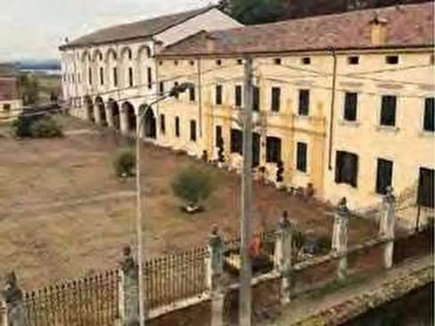 Immagine 142 di Negozio in vendita  in Via Calcinaro 747 a Salizzole