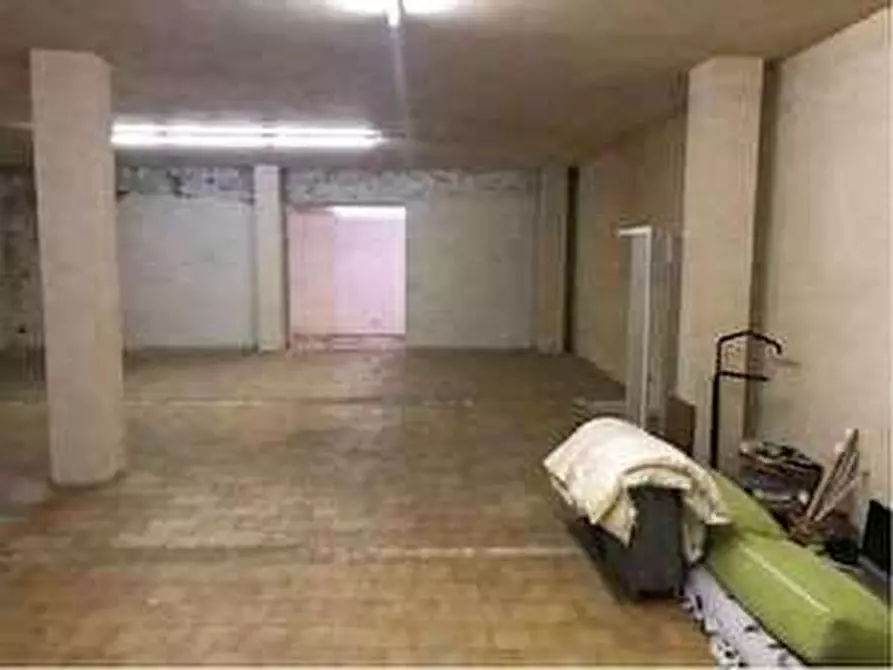 Immagine 143 di Negozio in vendita  in Via Calcinaro 747 a Salizzole