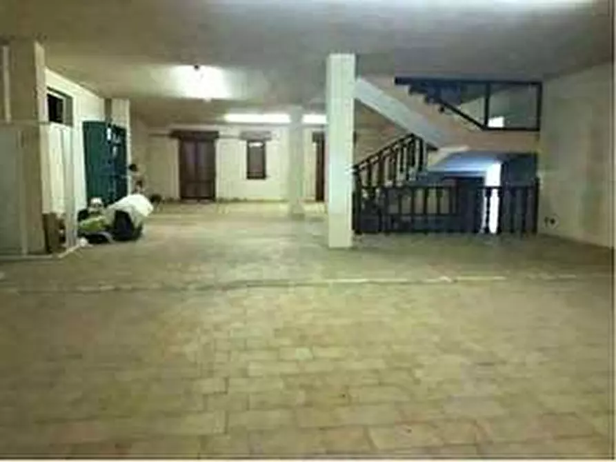 Immagine 144 di Negozio in vendita  in Via Calcinaro 747 a Salizzole