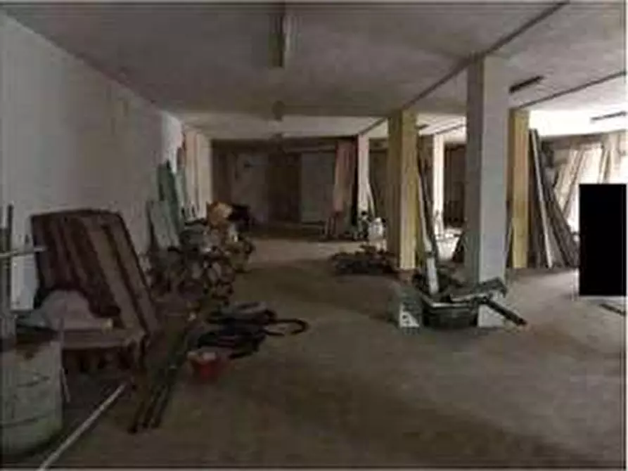 Immagine 150 di Negozio in vendita  in Via Calcinaro 747 a Salizzole