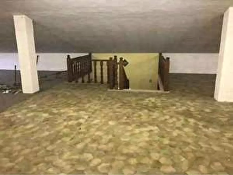 Immagine 153 di Negozio in vendita  in Via Calcinaro 747 a Salizzole