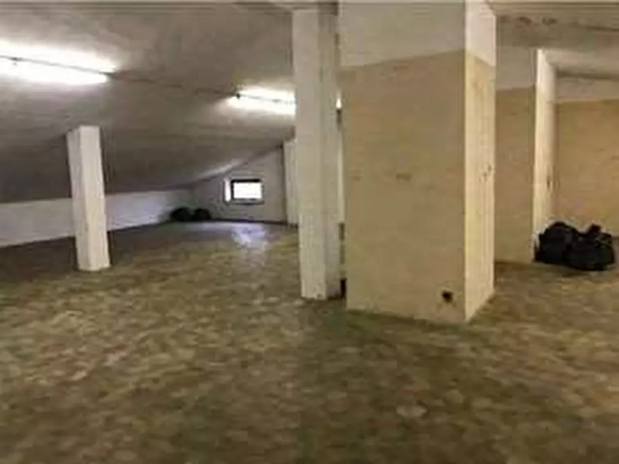 Immagine 155 di Negozio in vendita  in Via Calcinaro 747 a Salizzole