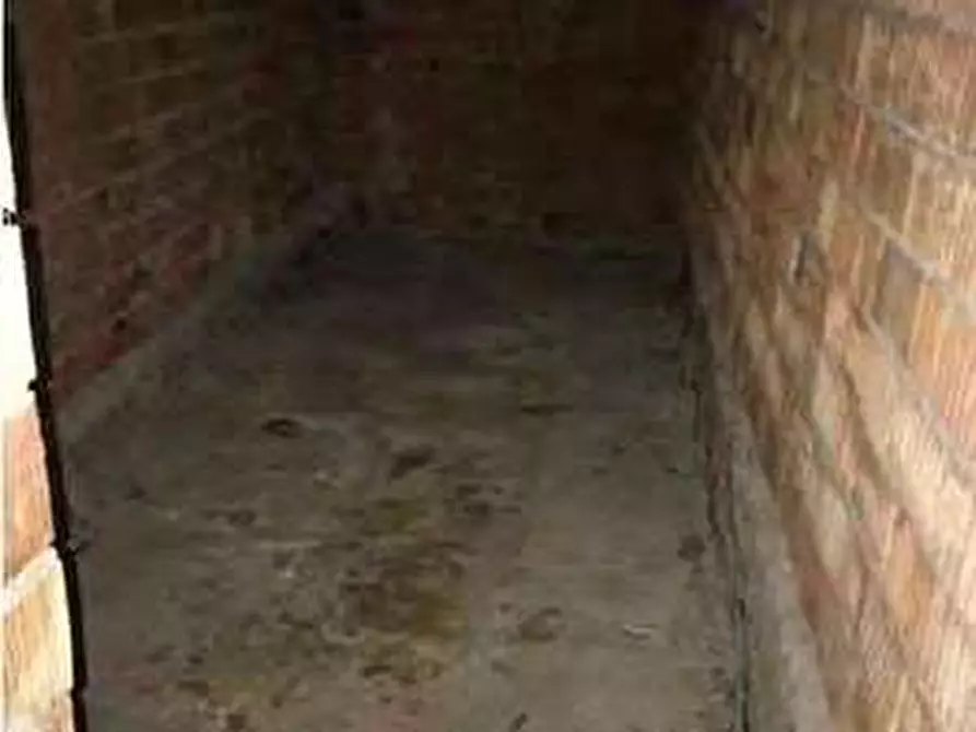 Immagine 157 di Negozio in vendita  in Via Calcinaro 747 a Salizzole