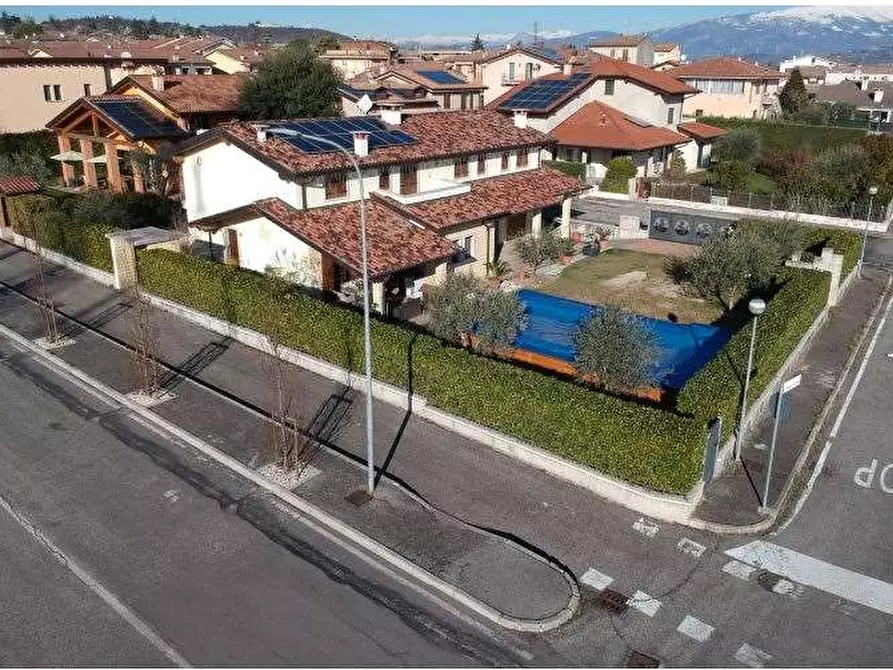 Immagine 3 di Porzione di villa in vendita  in Via Castelfidardo 1 a Bussolengo