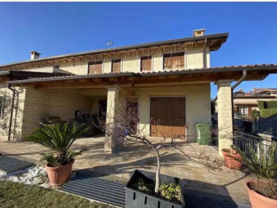 Immagine 6 di Porzione di villa in vendita  in Via Castelfidardo 1 a Bussolengo