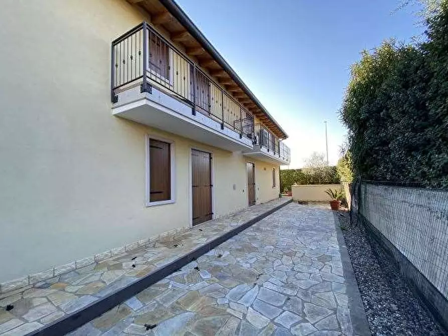 Immagine 7 di Porzione di villa in vendita  in Via Castelfidardo 1 a Bussolengo