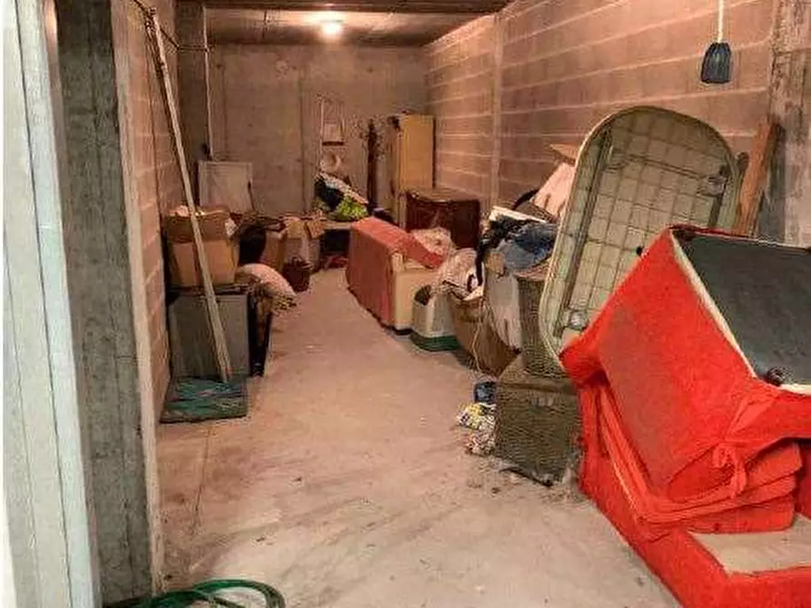 Immagine 4 di Garage in vendita  in Via goffredo mameli 19 a Castelnuovo Del Garda