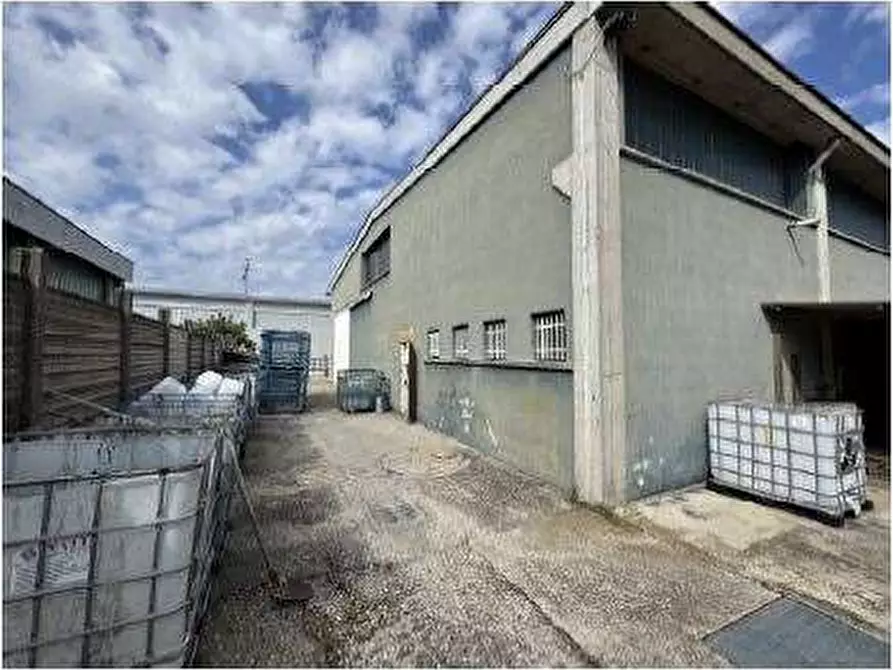 Immagine 31 di Capannone industriale in vendita  in Via Meucci 24 a San Martino Buon Albergo