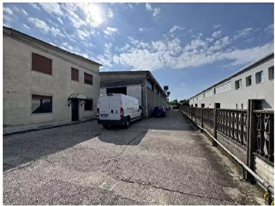 Immagine 30 di Capannone industriale in vendita  in Via Meucci 24 a San Martino Buon Albergo