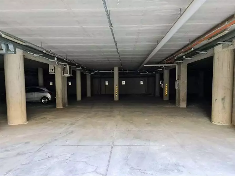 Immagine 9 di Posto auto in vendita  in Via Alberto Dominutti 6 a Verona