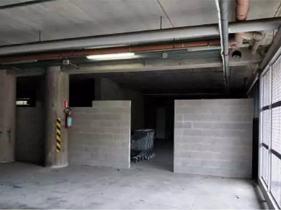 Immagine 12 di Posto auto in vendita  in Via Alberto Dominutti 6 a Verona