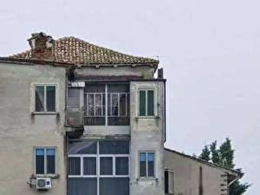 Immagine 1 di Appartamento in vendita  a Vicenza